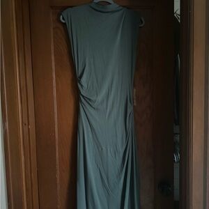 Elegant Green Sleeveless Dress